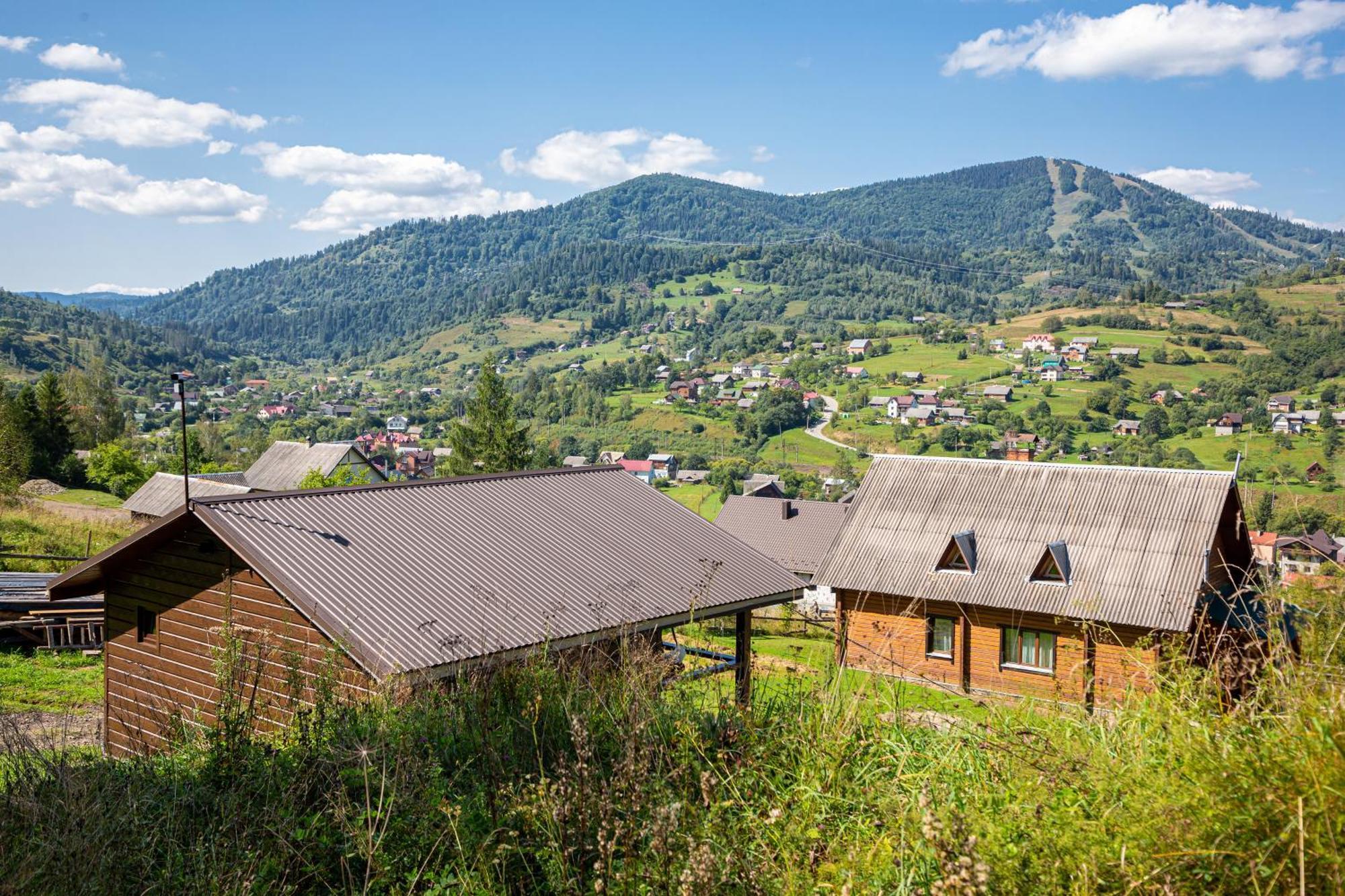 Hotel Lisoviy Zatyshok, Z Vidkrutum Litnim Baseynom Slavske Esterno foto