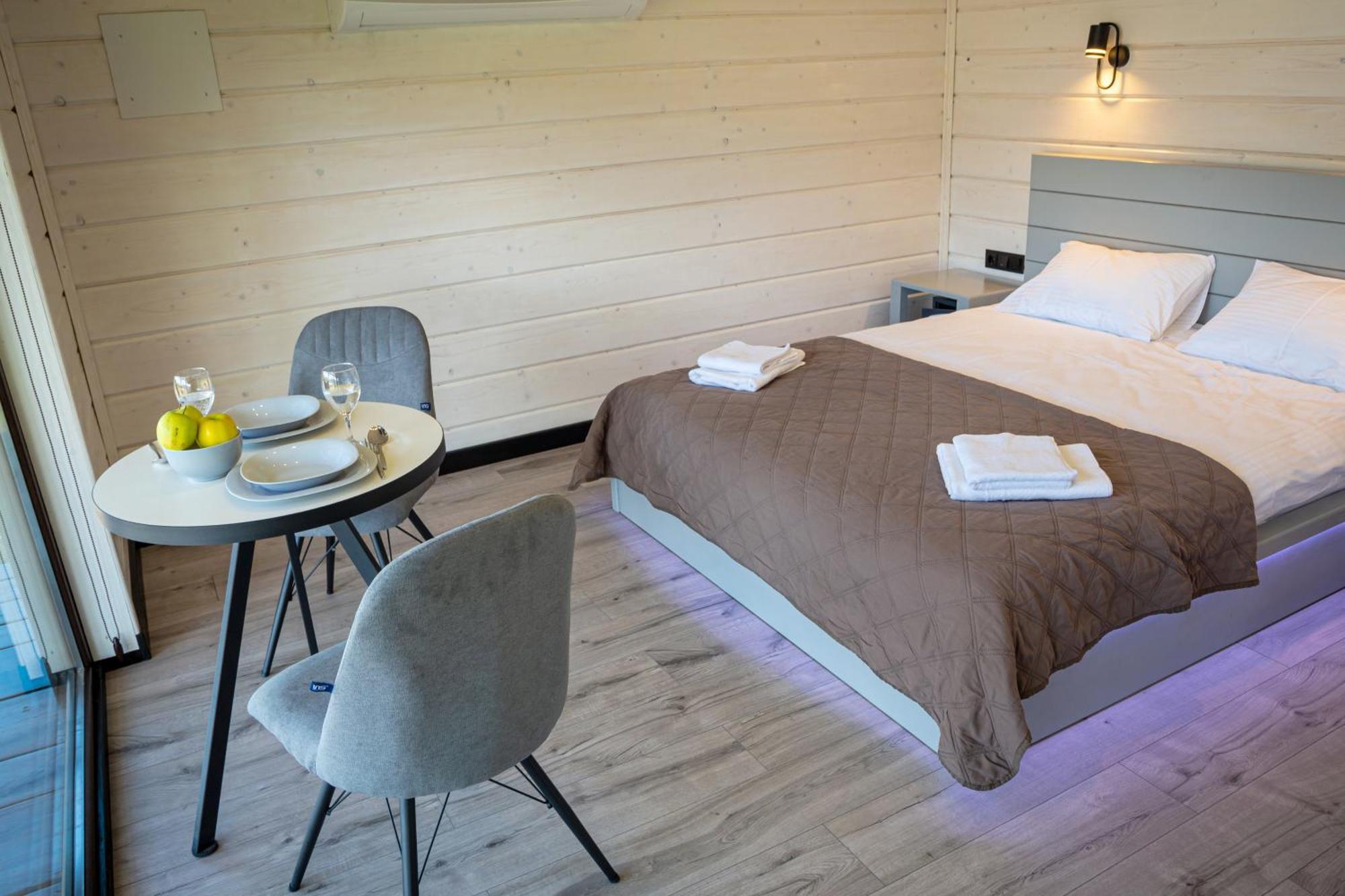 Hotel Lisoviy Zatyshok, Z Vidkrutum Litnim Baseynom Slavske Esterno foto