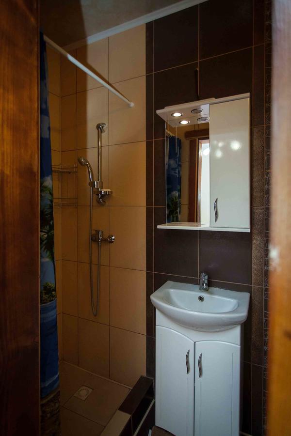 Hotel Lisoviy Zatyshok, Z Vidkrutum Litnim Baseynom Slavske Esterno foto
