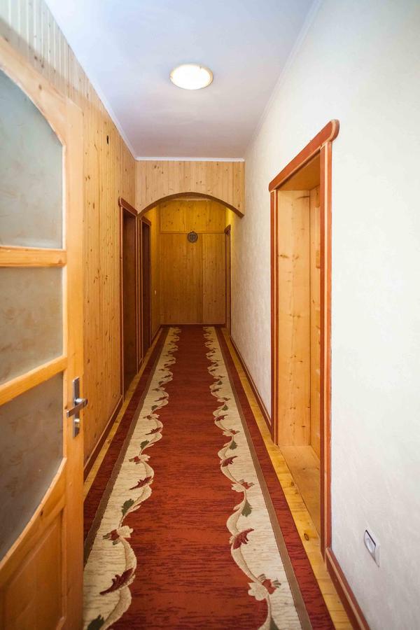 Hotel Lisoviy Zatyshok, Z Vidkrutum Litnim Baseynom Slavske Esterno foto